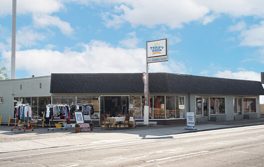 Photo of the Rogue Retreat Thrift Shop